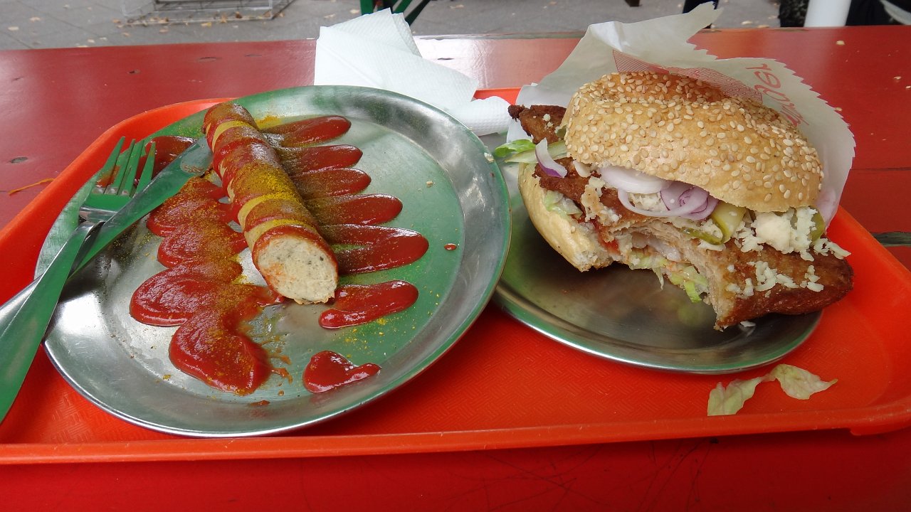 curry wurst (vegan version - no meat).JPG